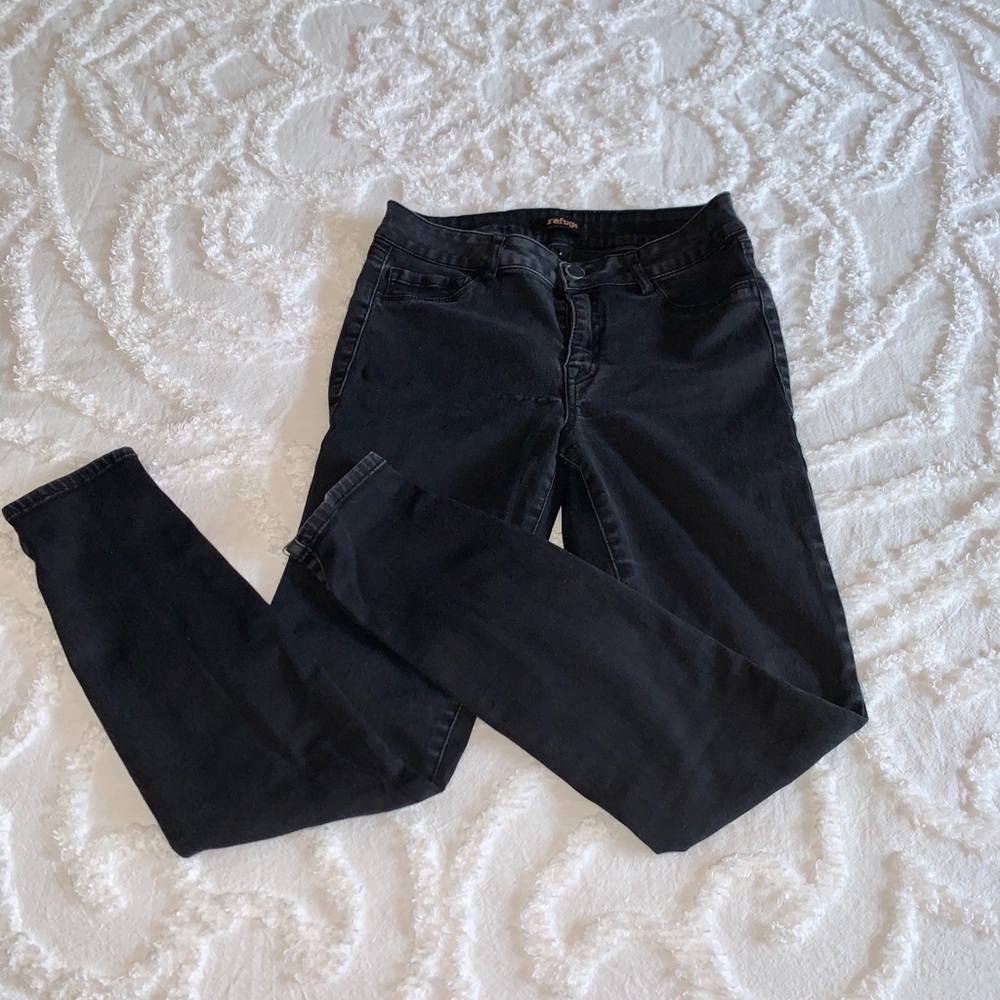 Black skinny jeans